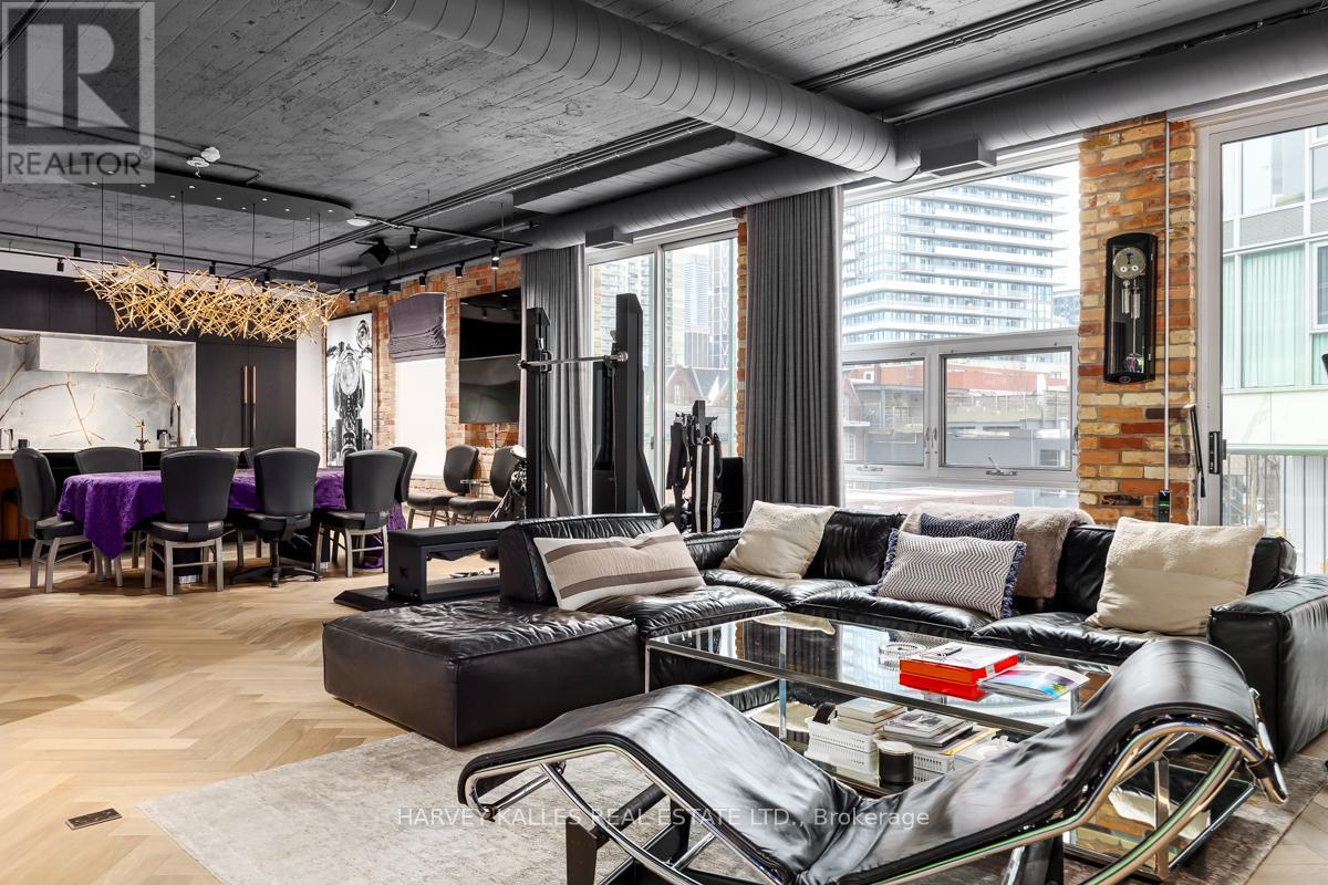 201 - 113 DUPONT STREET