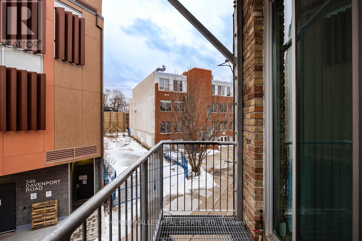 201 - 113 DUPONT STREET