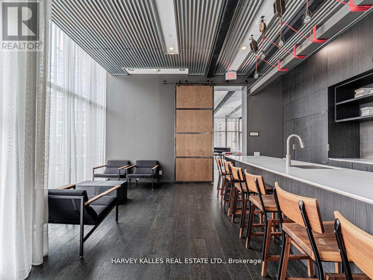 2806 - 5 ST JOSEPH STREET