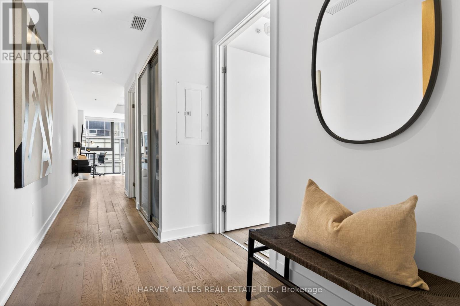 604 - 38 STEWART STREET