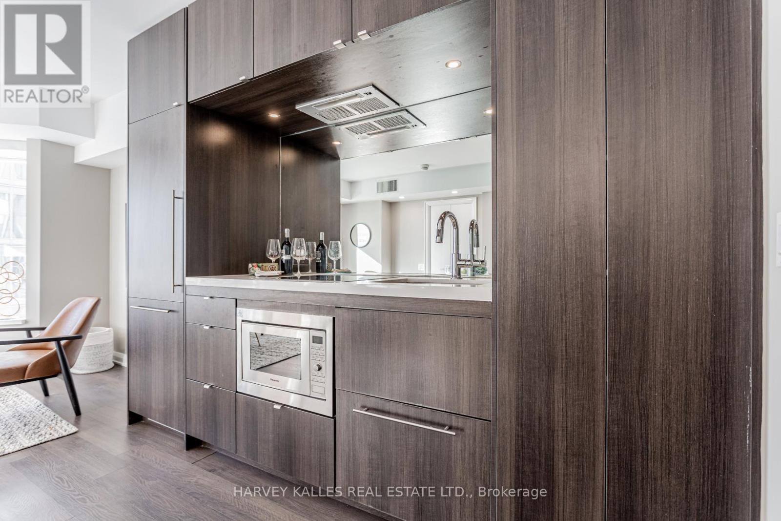 2308 - 155 YORKVILLE AVENUE