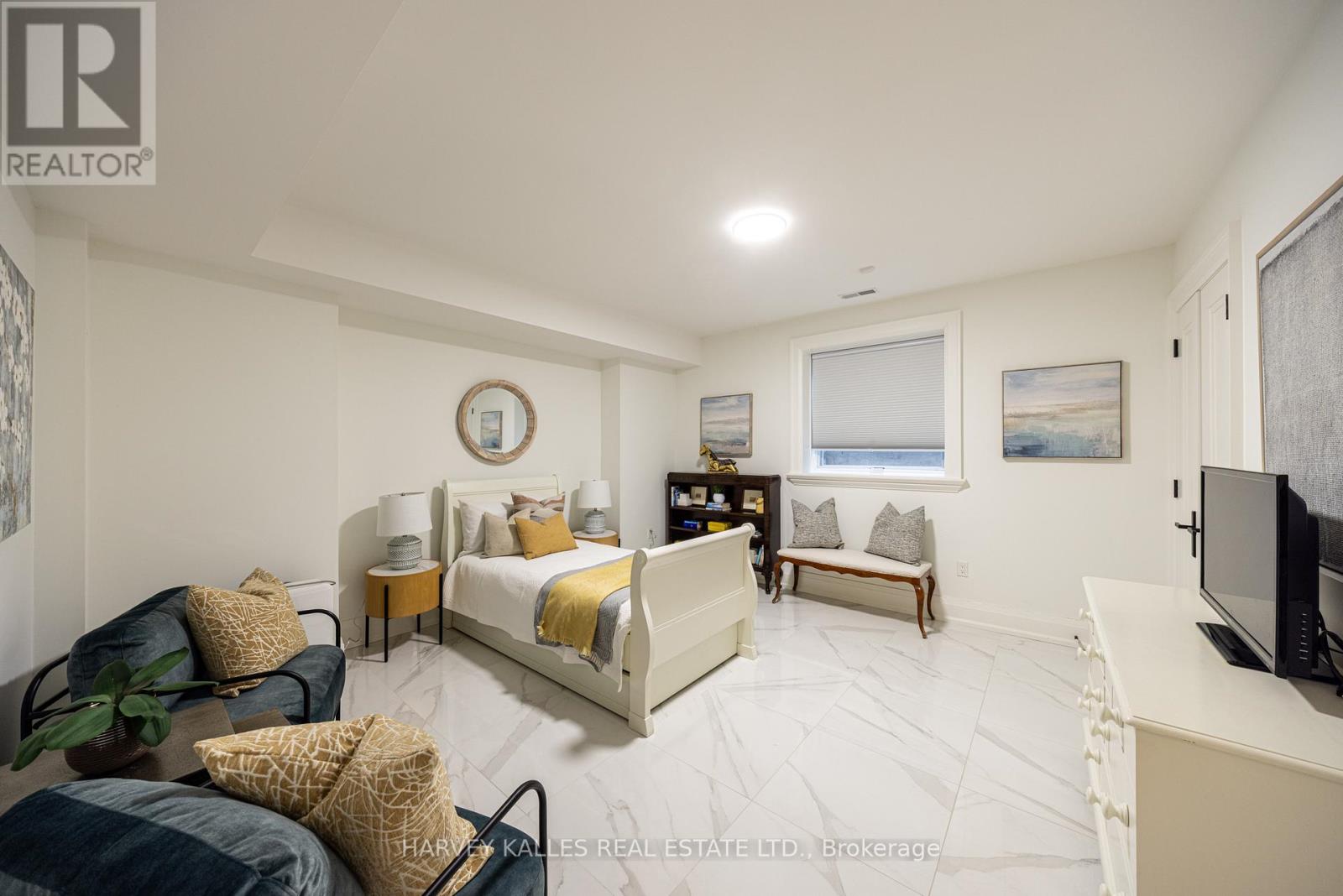 264 CORTLEIGH BOULEVARD