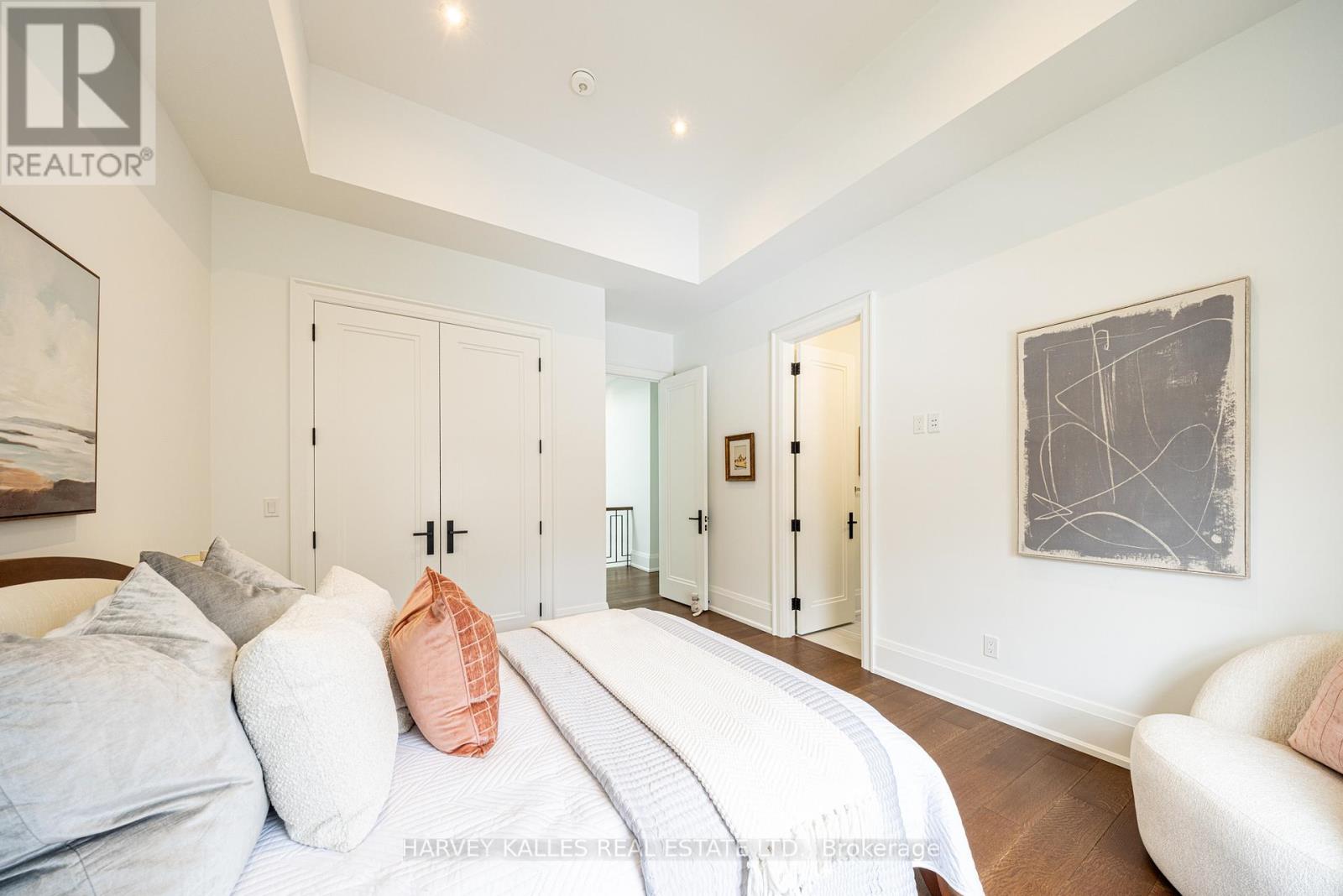 264 CORTLEIGH BOULEVARD