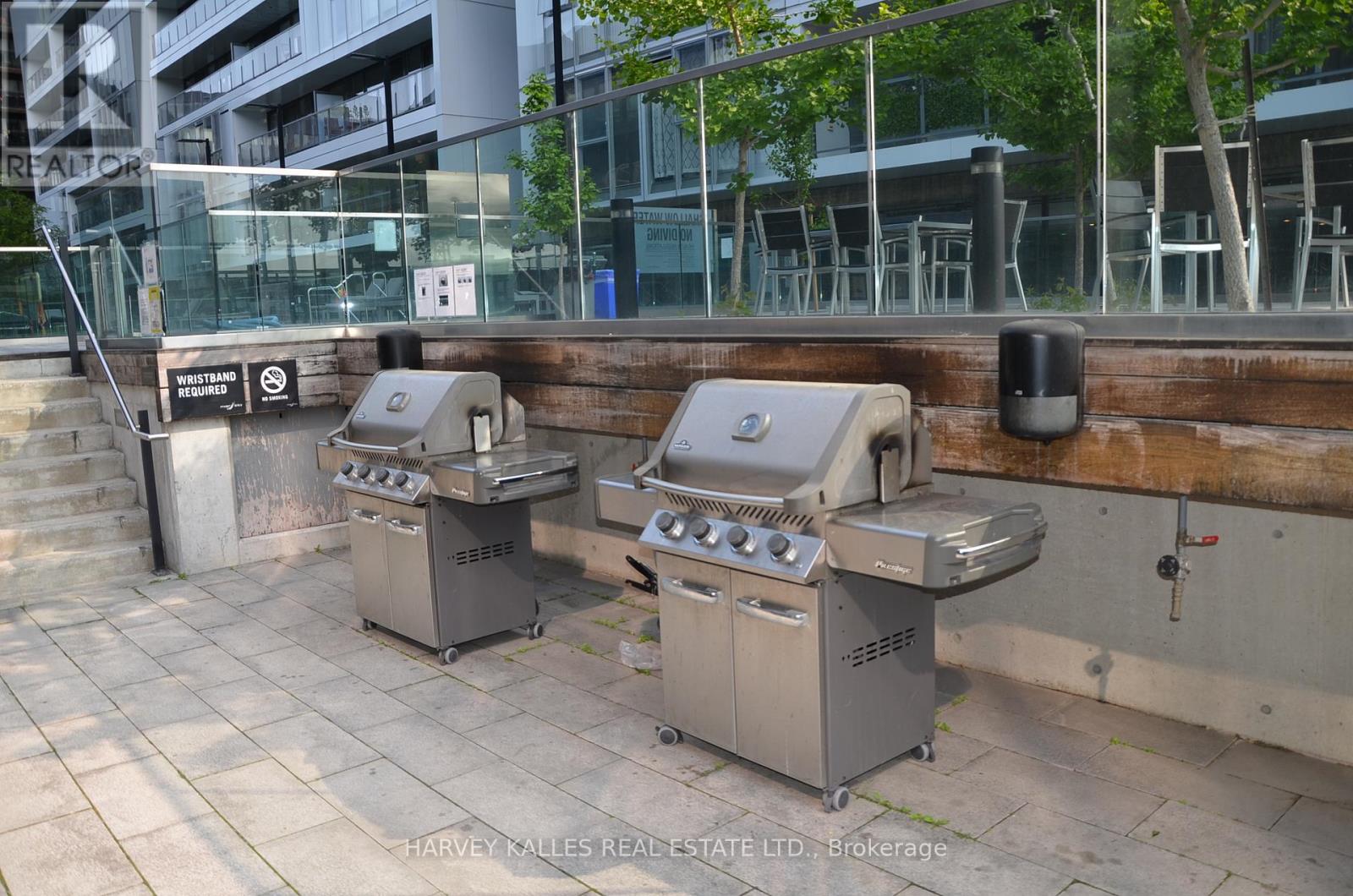 526 - 47 LOWER RIVER STREET