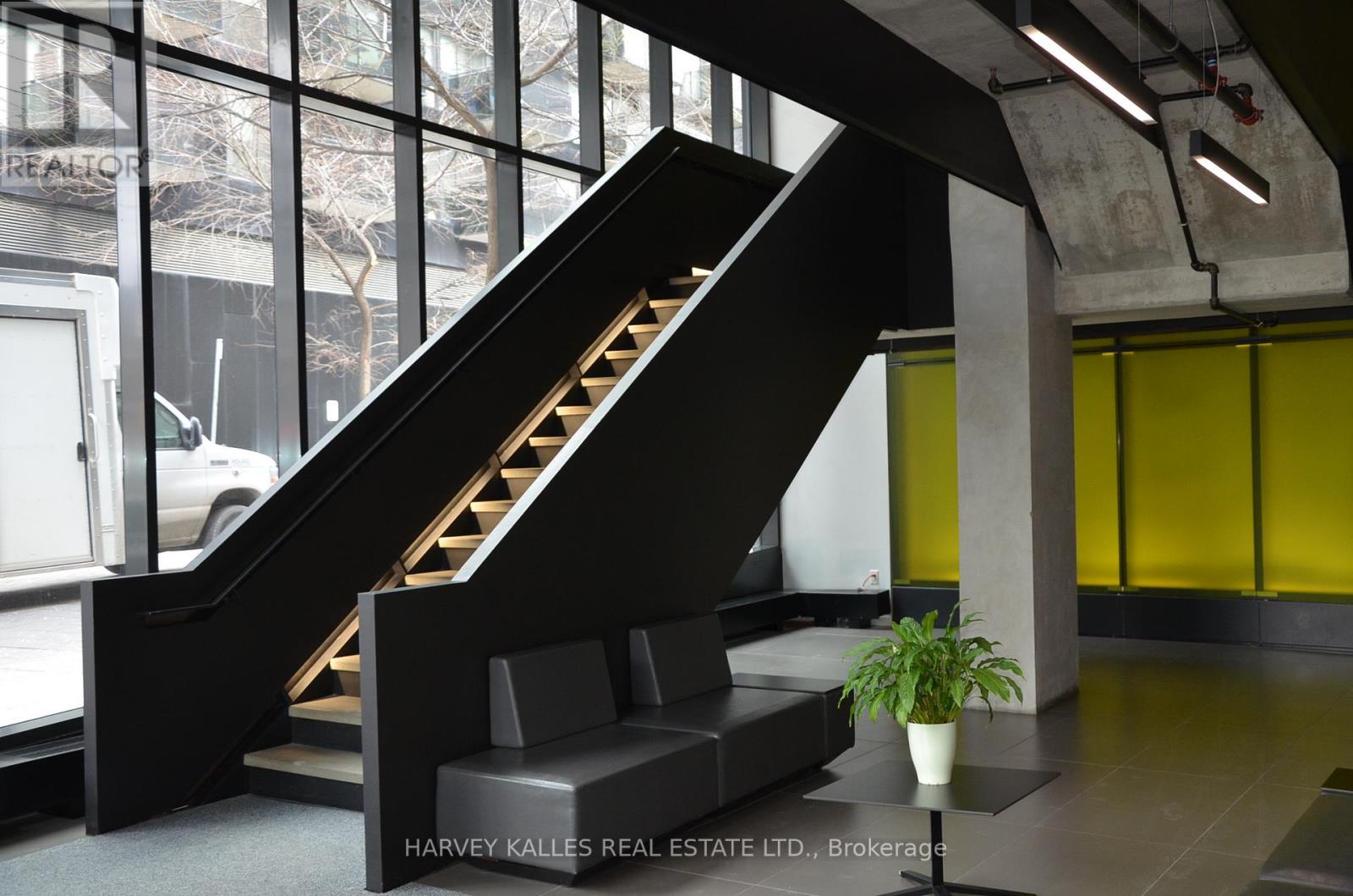 526 - 47 LOWER RIVER STREET