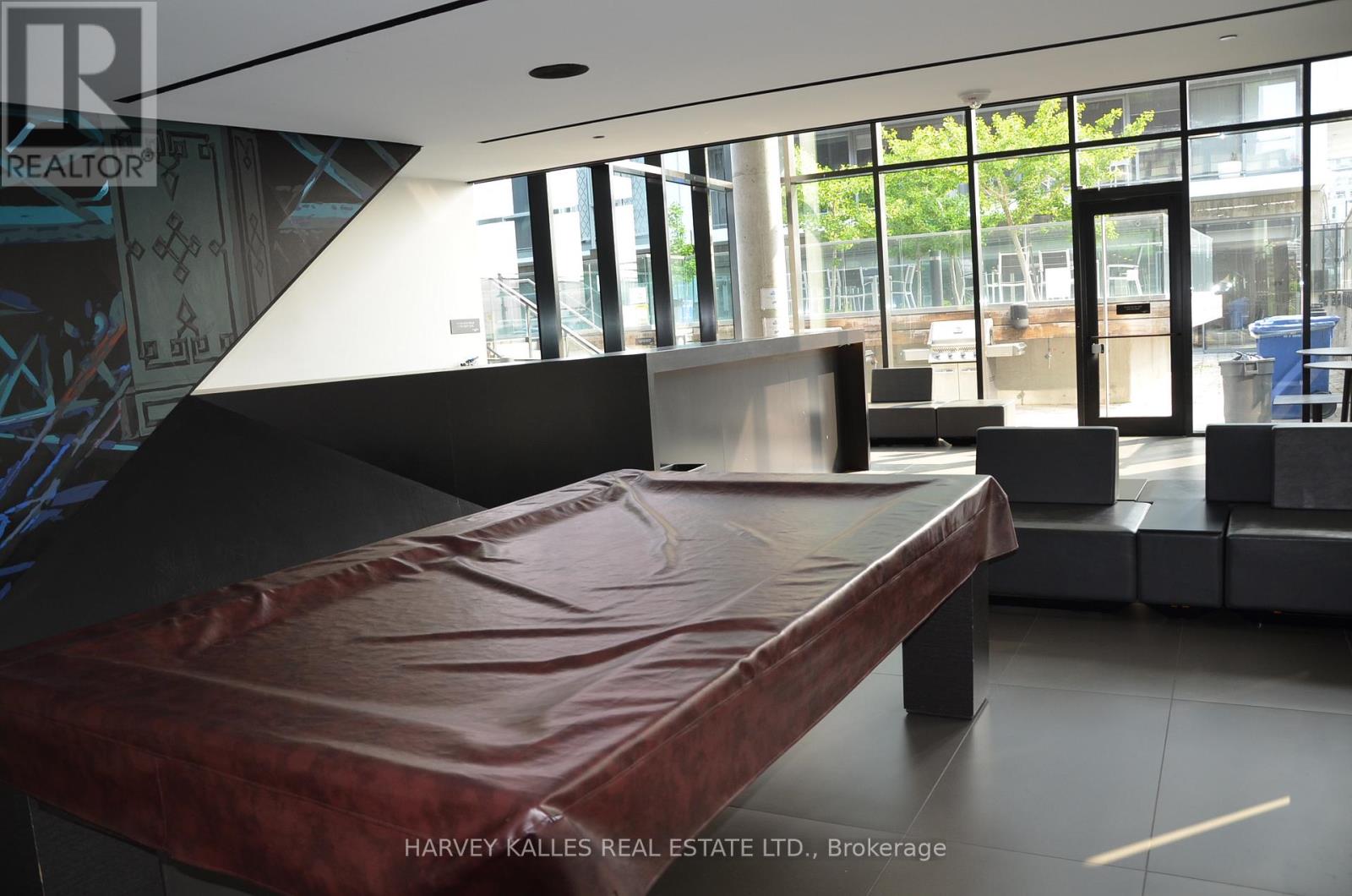 526 - 47 LOWER RIVER STREET