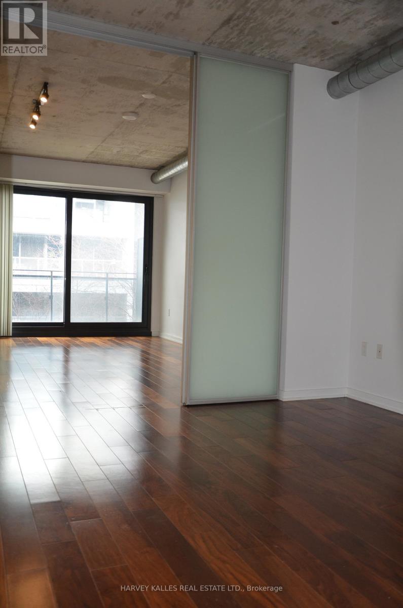 526 - 47 LOWER RIVER STREET