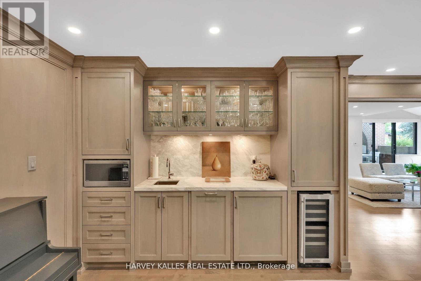 324-325 - 40 SYLVAN VALLEY WAY