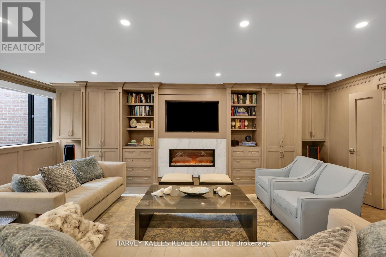 324-325 - 40 SYLVAN VALLEY WAY