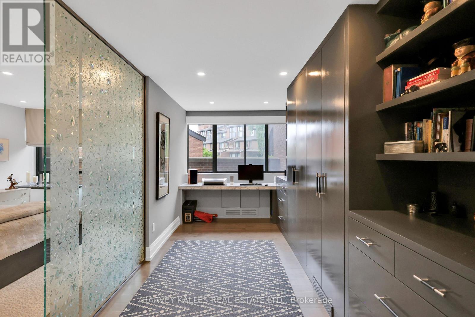 324-325 - 40 SYLVAN VALLEY WAY