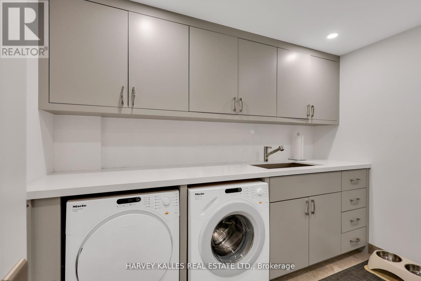 324-325 - 40 SYLVAN VALLEY WAY