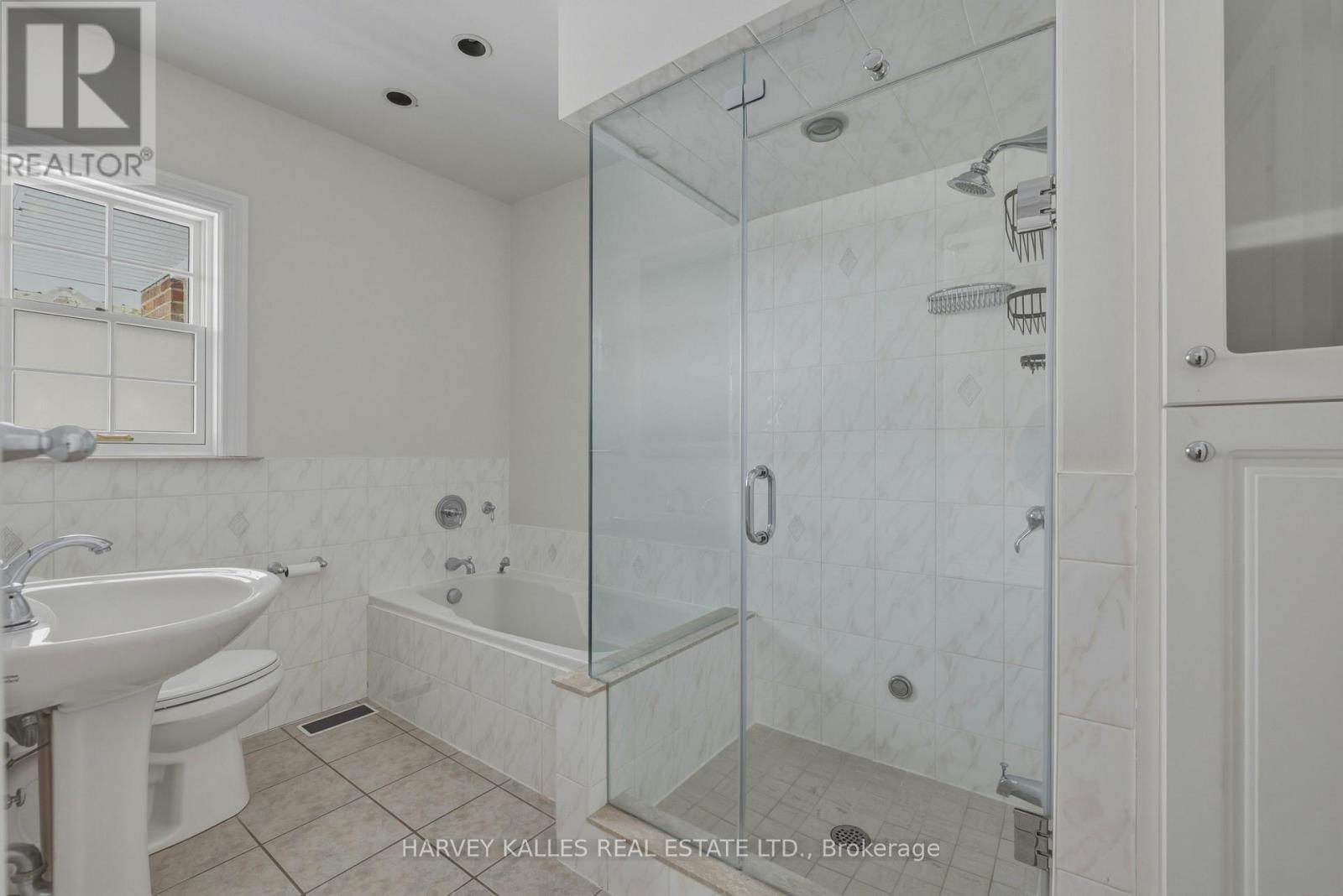 530 BLYTHWOOD ROAD