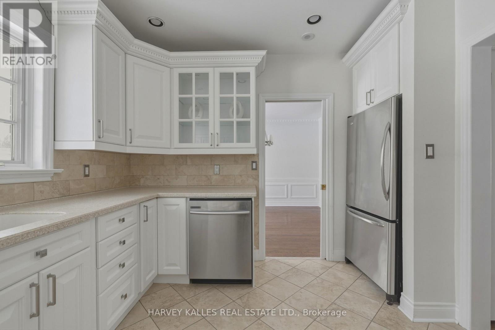 530 BLYTHWOOD ROAD