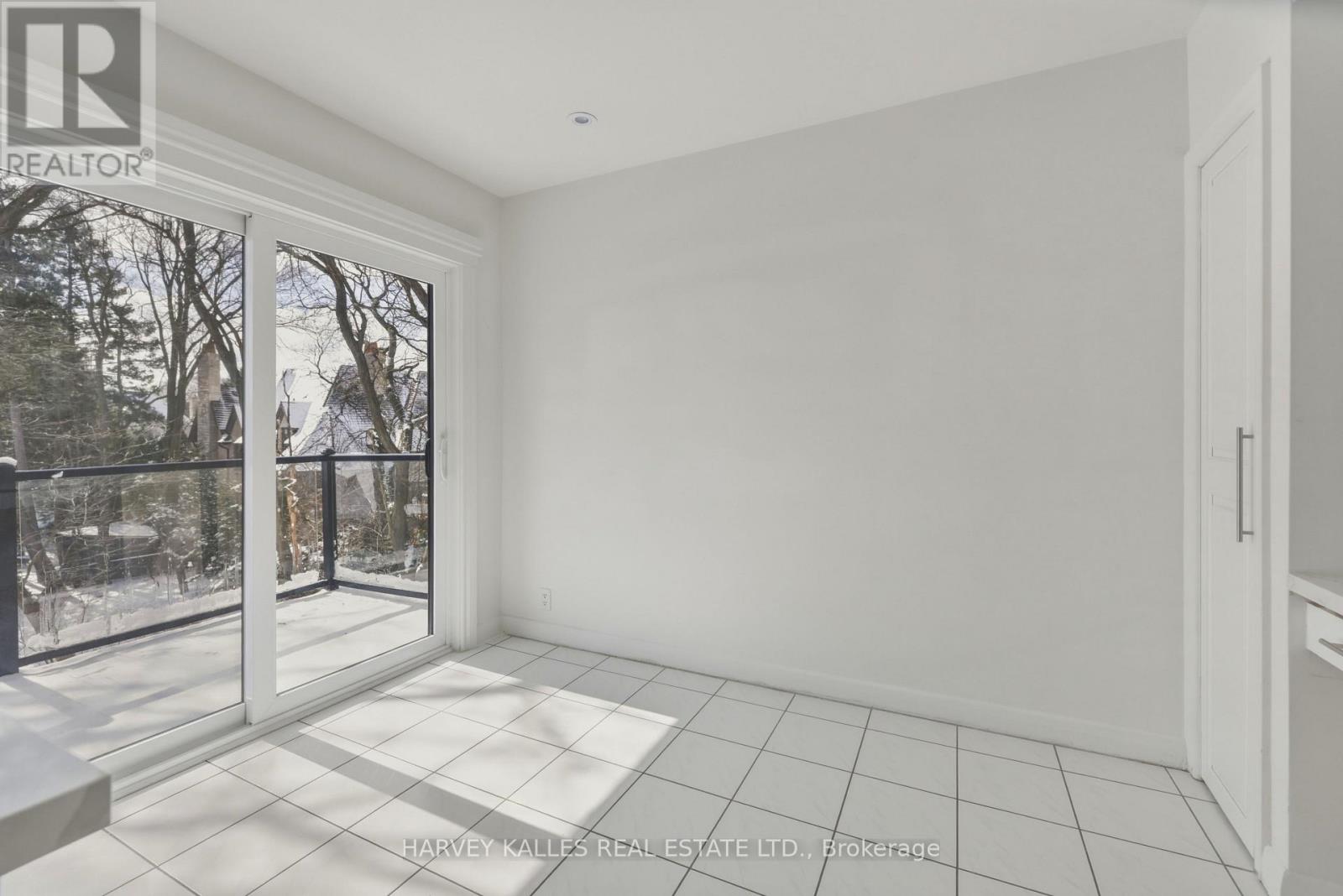 537 BLYTHWOOD ROAD
