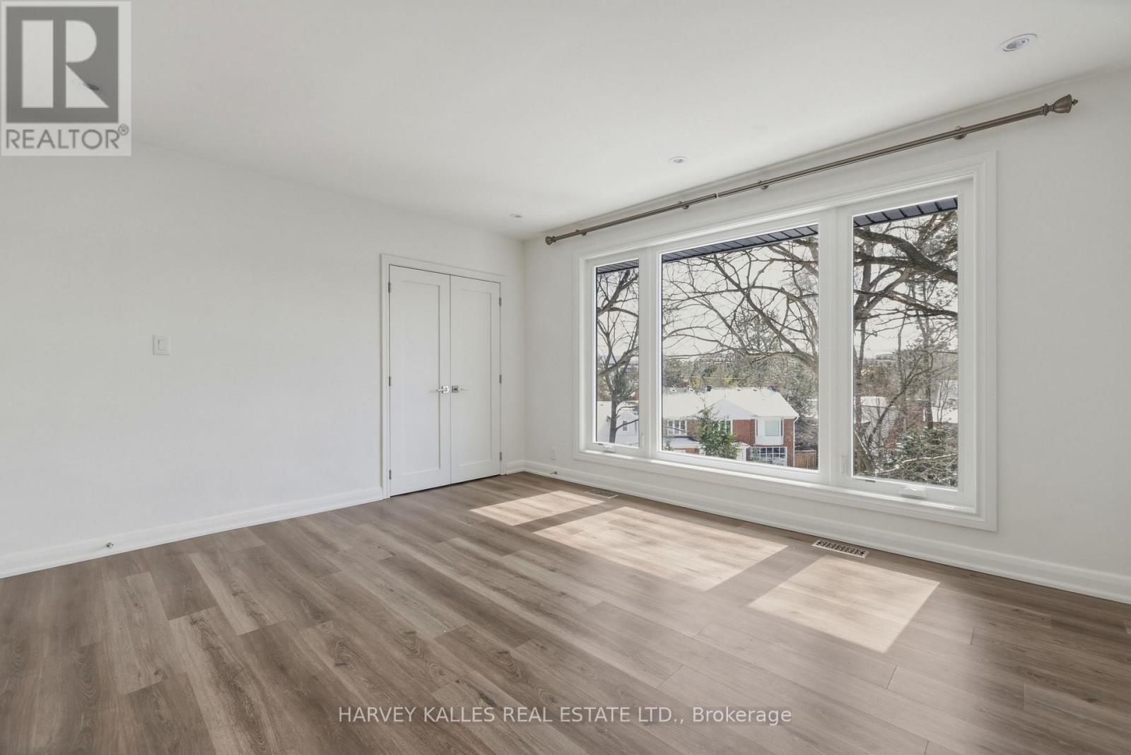 537 BLYTHWOOD ROAD