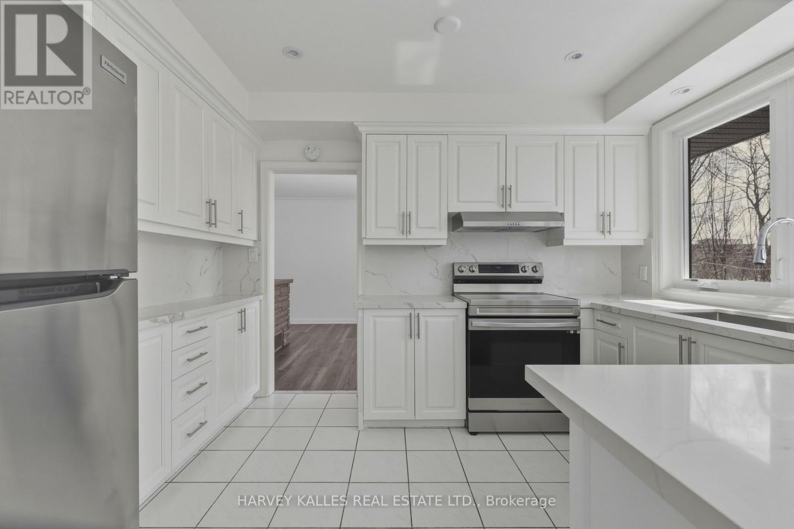 537 BLYTHWOOD ROAD