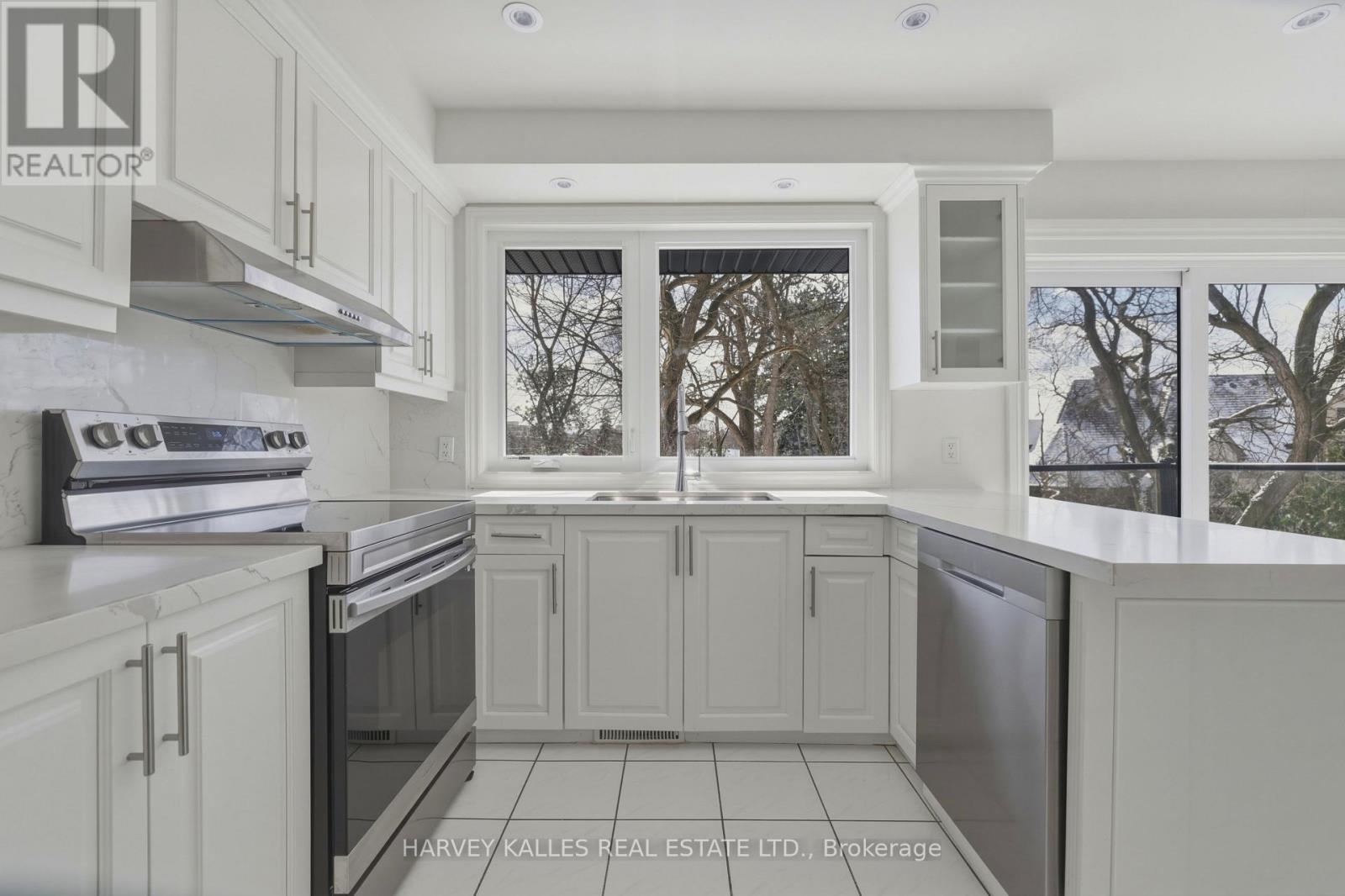 537 BLYTHWOOD ROAD