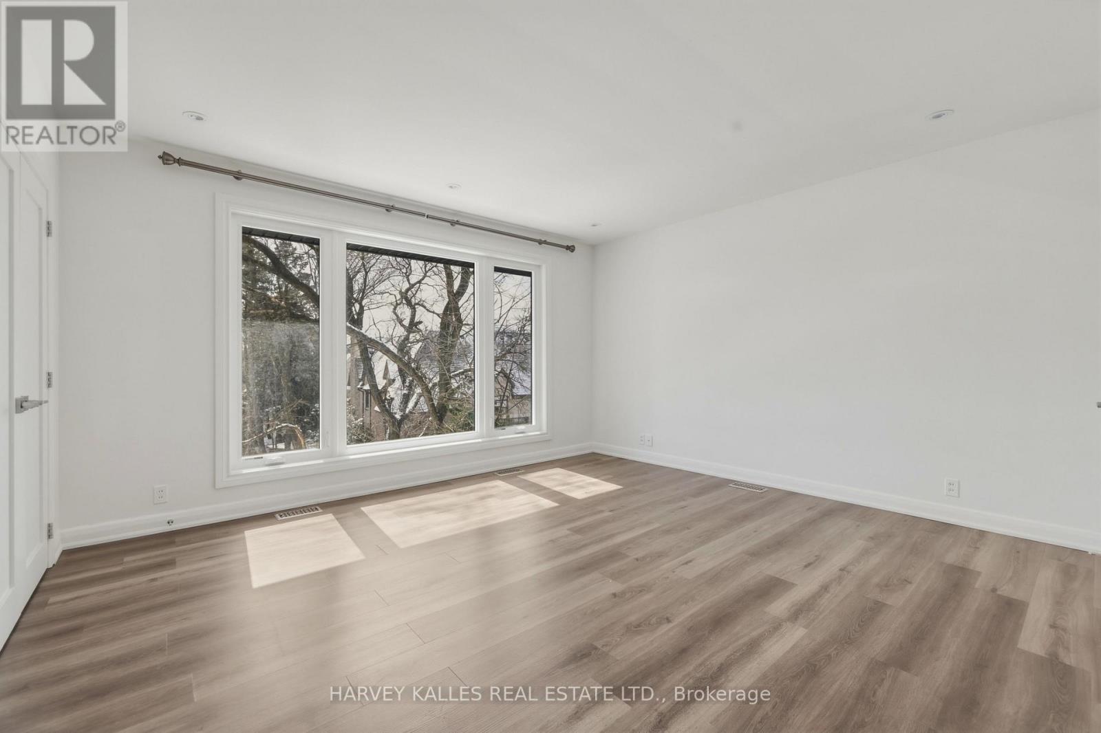 537 BLYTHWOOD ROAD