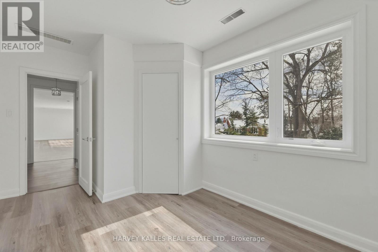 537 BLYTHWOOD ROAD