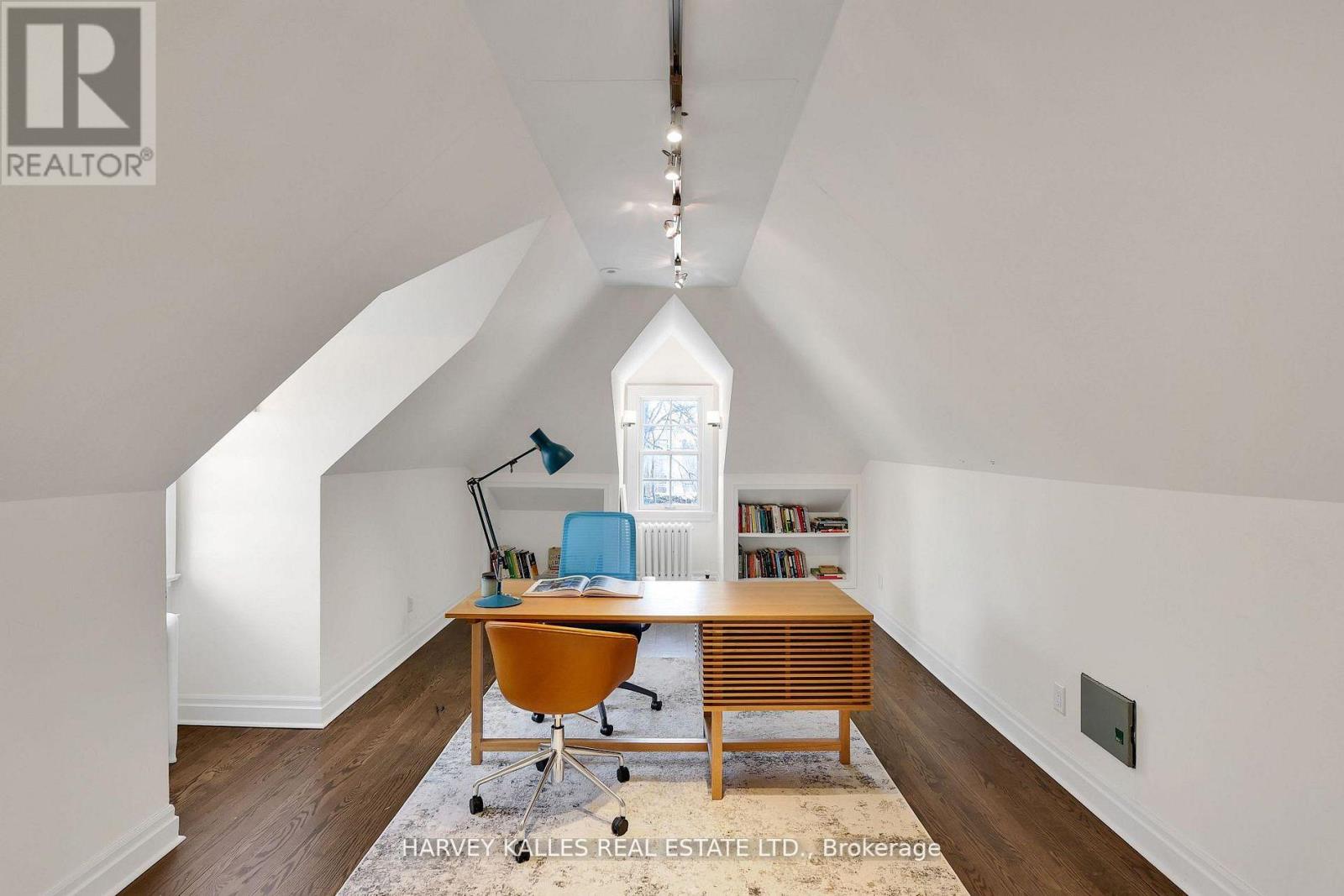 444 RUSSELL HILL ROAD