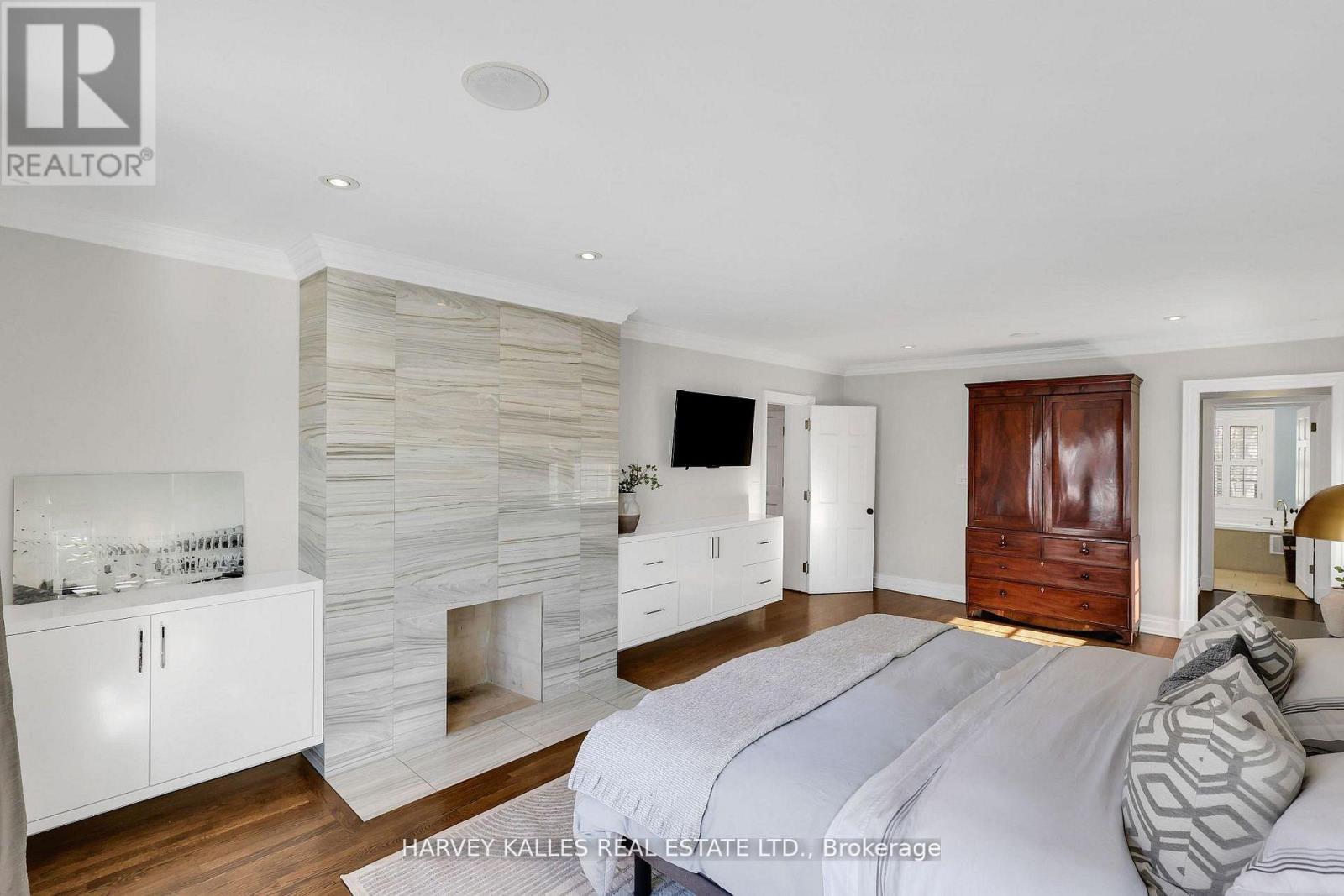 444 RUSSELL HILL ROAD