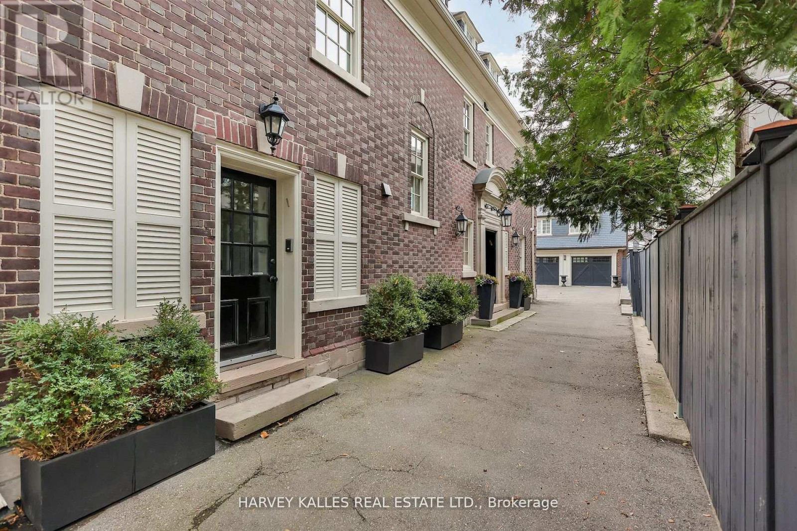 444 RUSSELL HILL ROAD