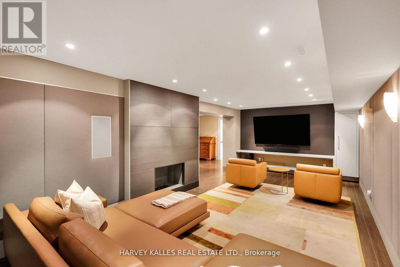 444 RUSSELL HILL ROAD