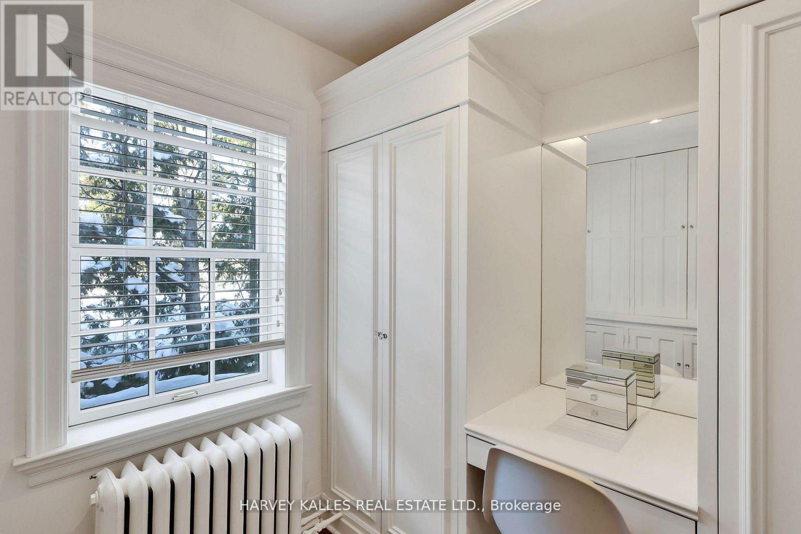 444 RUSSELL HILL ROAD