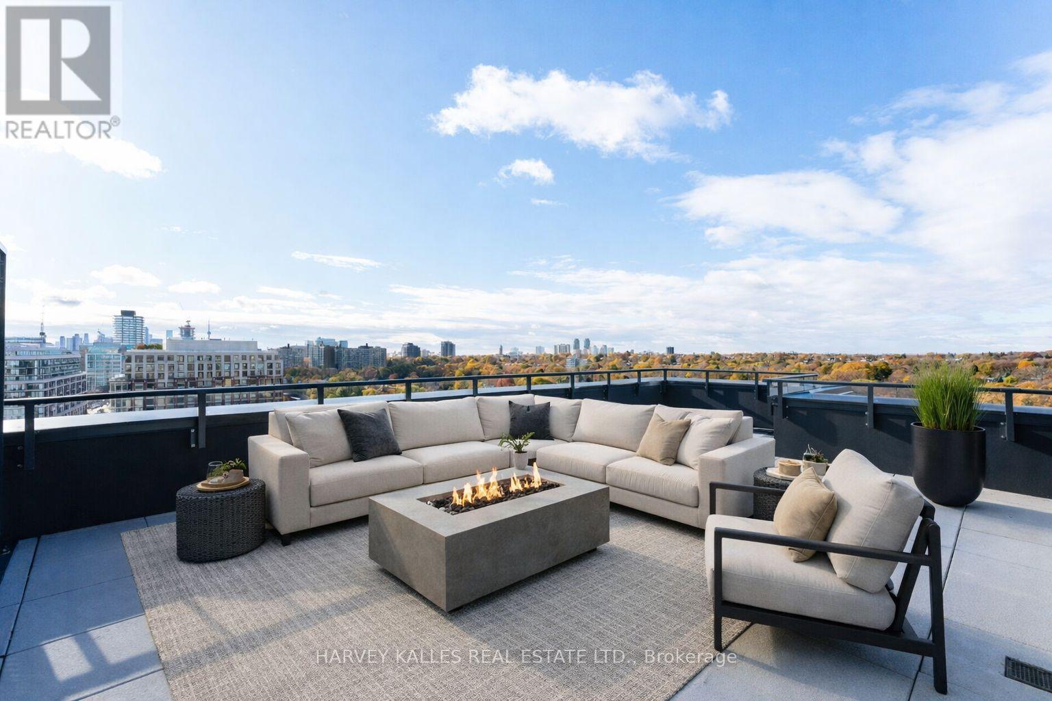 PH1 - 8 MANOR ROAD W