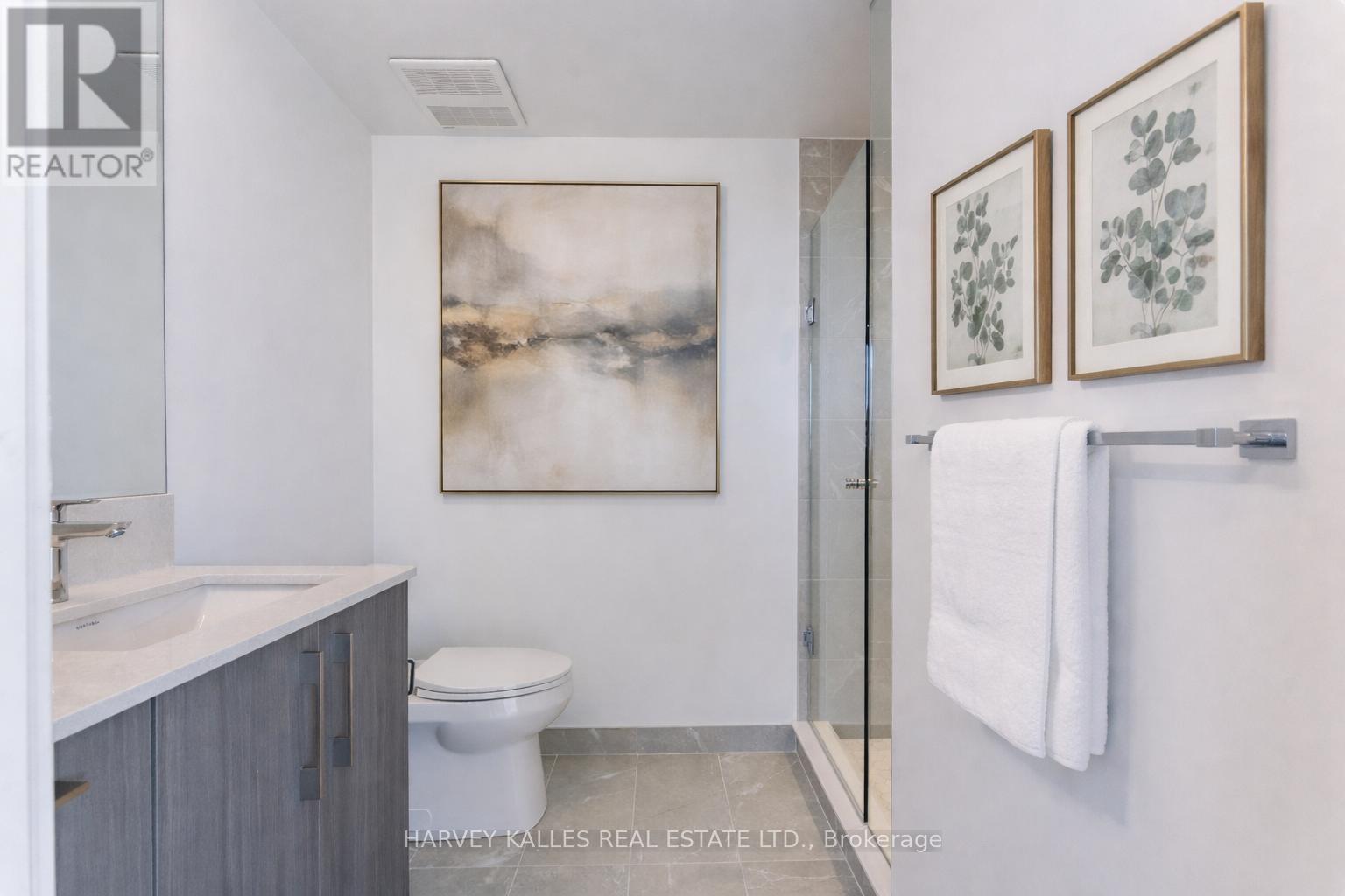 PH1 - 8 MANOR ROAD W