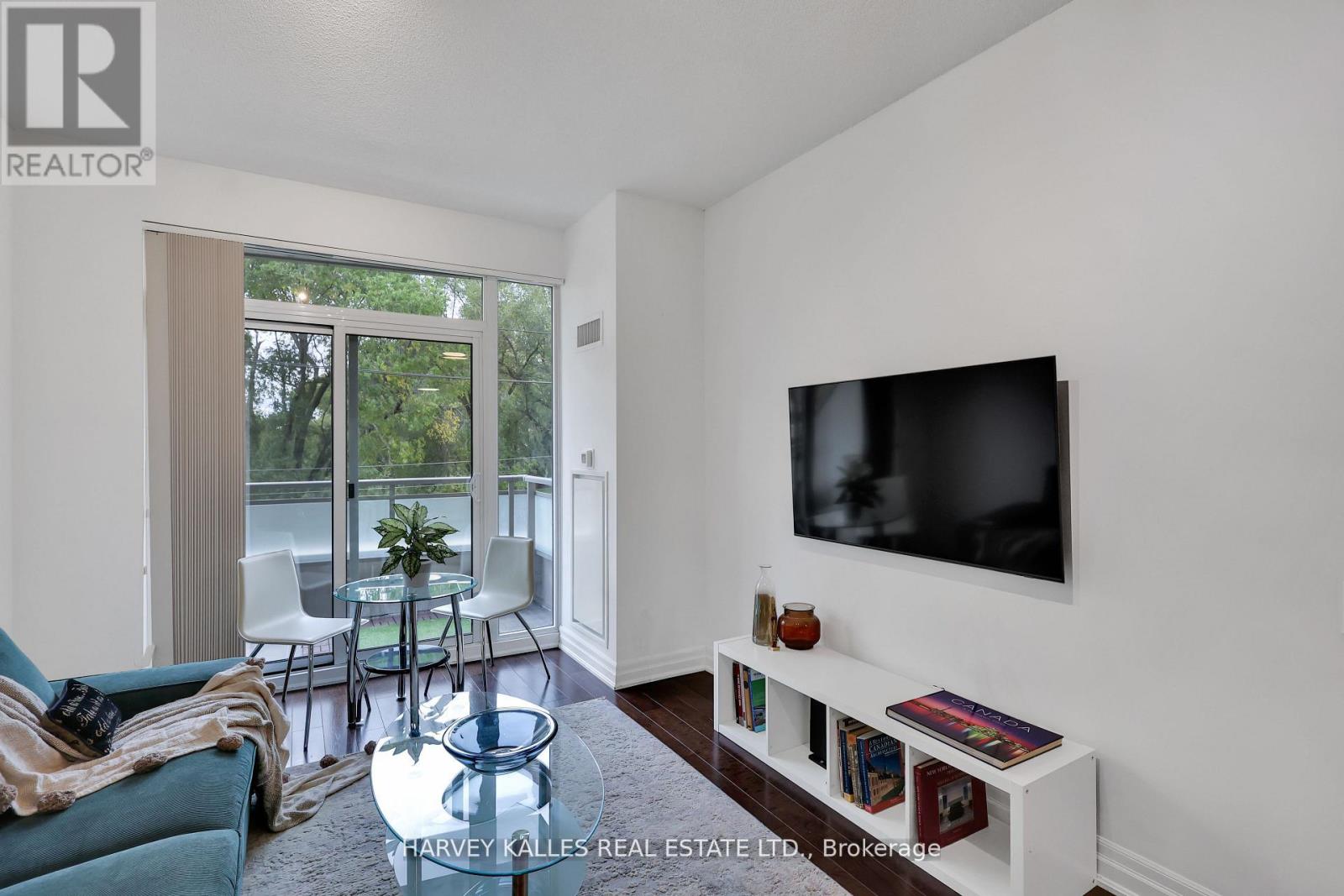 305 - 17 RUDDINGTON DRIVE