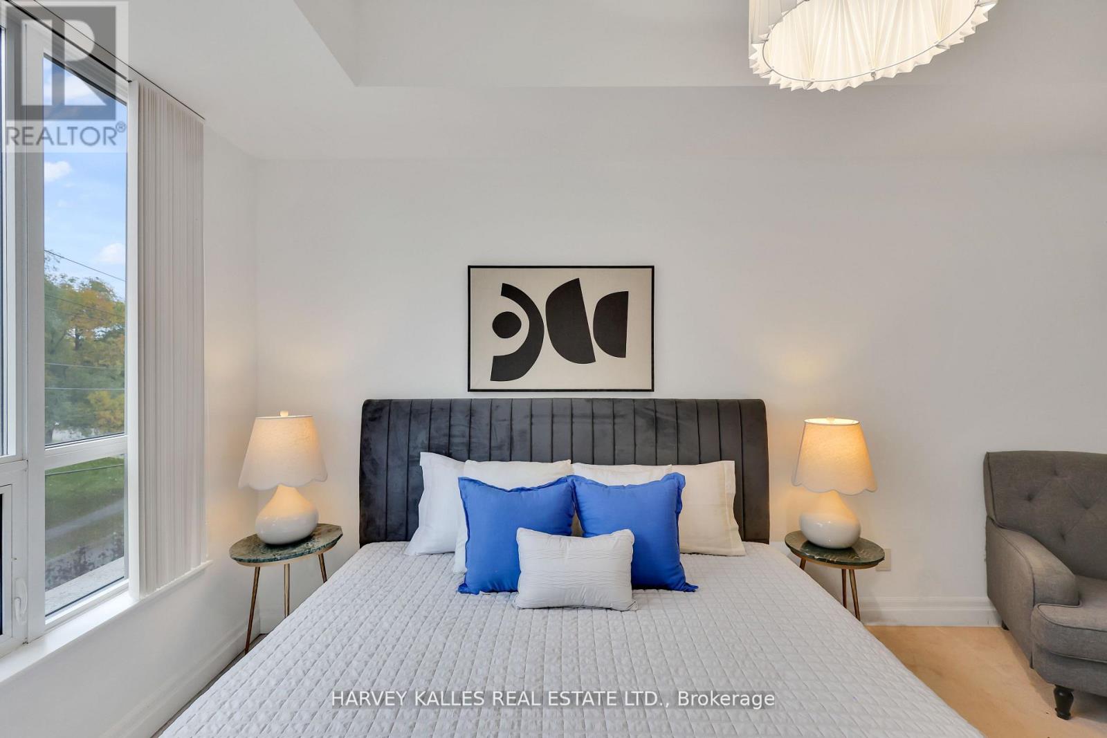 305 - 17 RUDDINGTON DRIVE