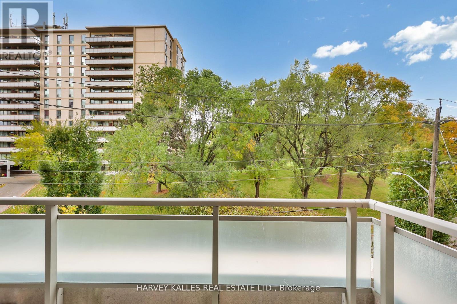 305 - 17 RUDDINGTON DRIVE