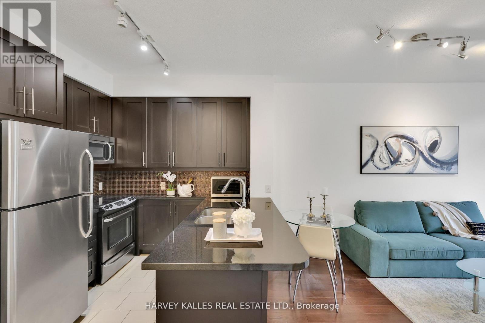 305 - 17 RUDDINGTON DRIVE