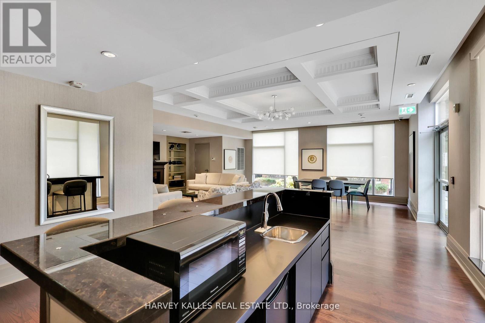 305 - 17 RUDDINGTON DRIVE