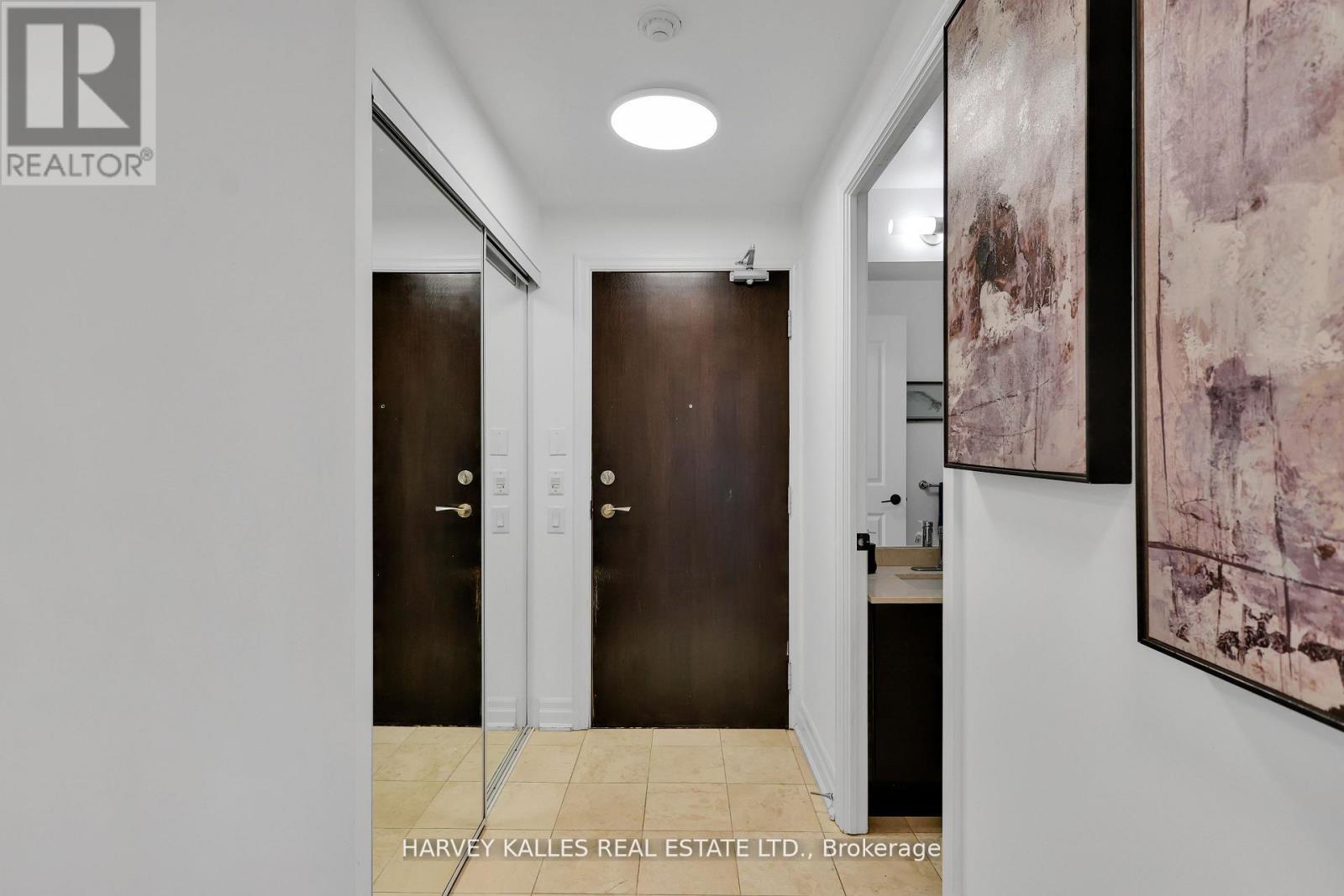 305 - 17 RUDDINGTON DRIVE