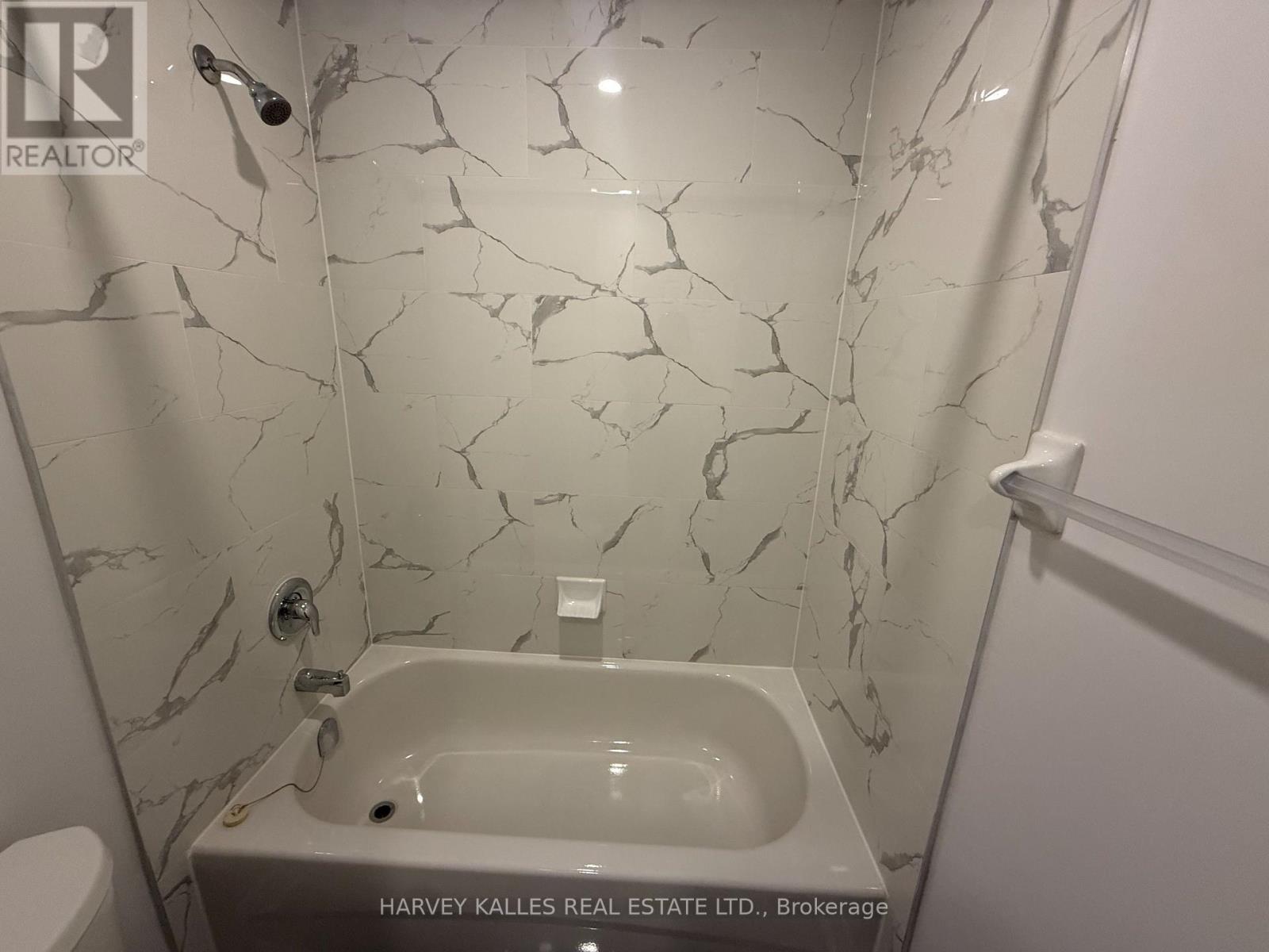 403 - 180 VAUGHAN ROAD