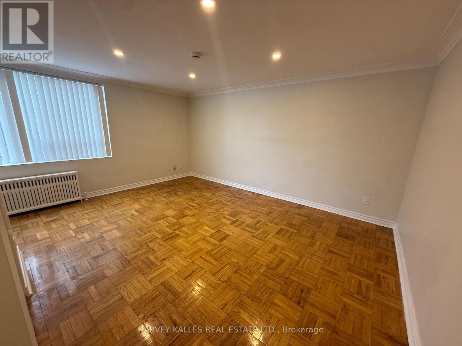 403 - 180 VAUGHAN ROAD
