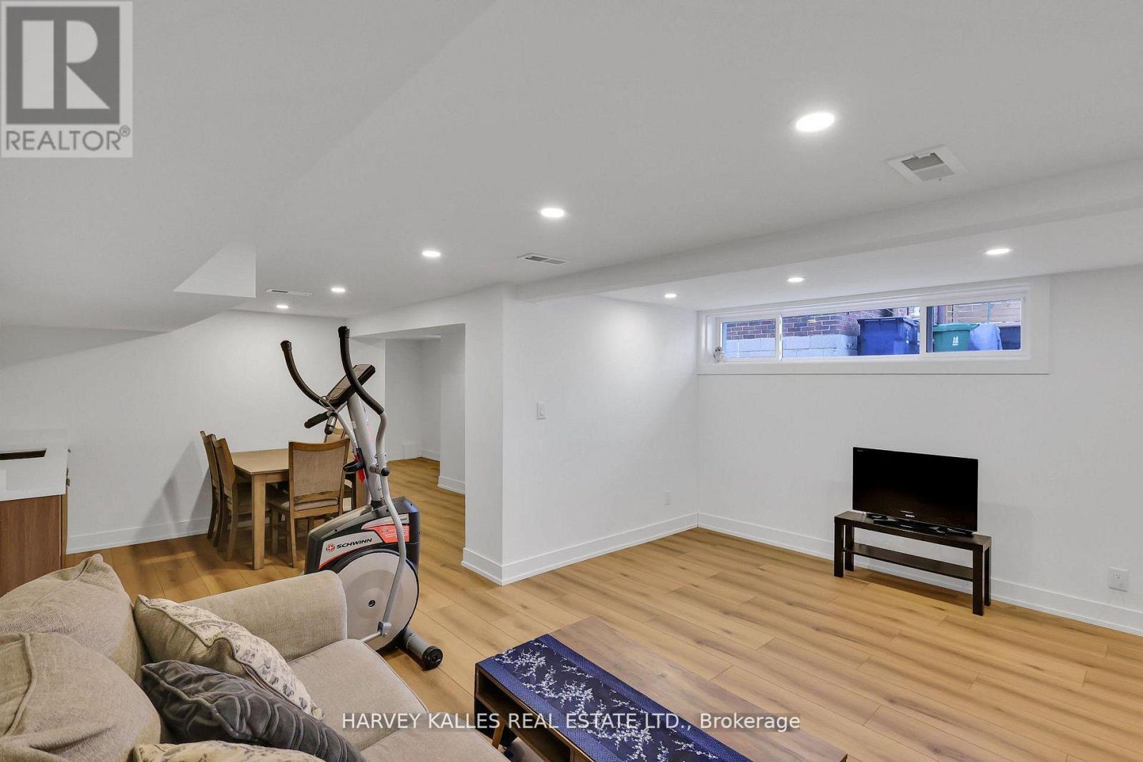 207 SUTHERLAND DRIVE
