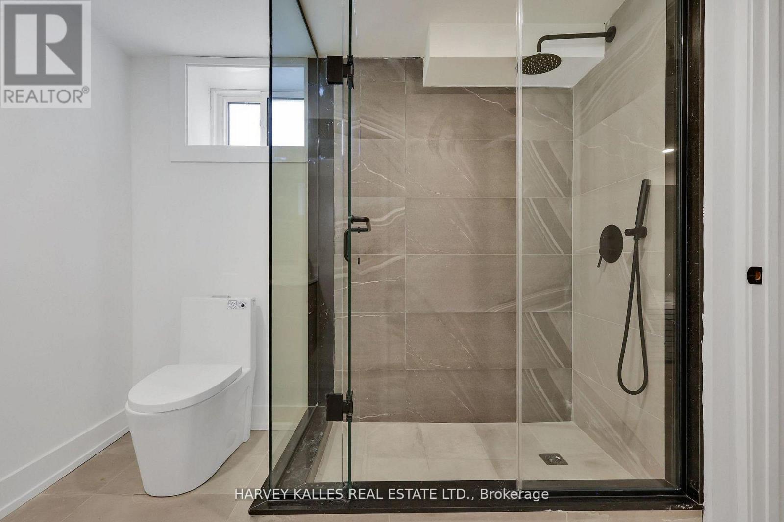 207 SUTHERLAND DRIVE