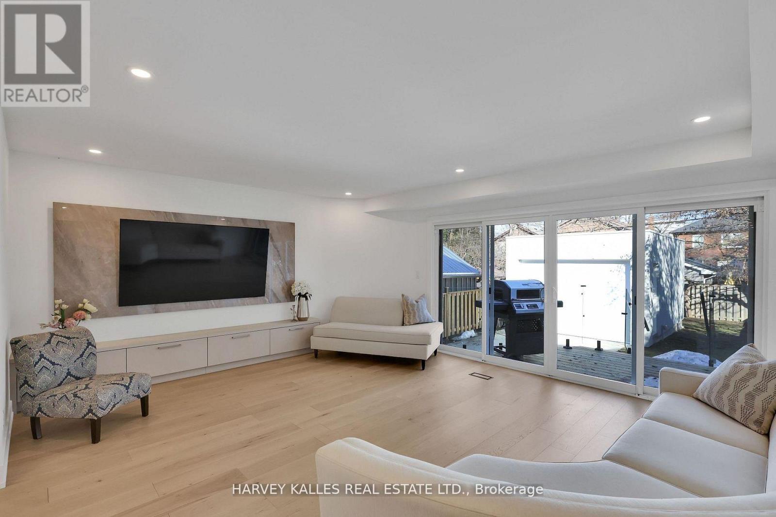 207 SUTHERLAND DRIVE