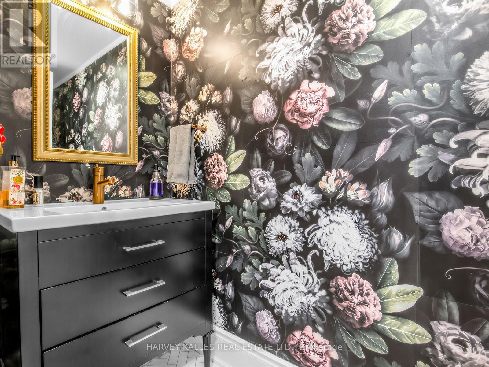 420 - 34 WESTERN BATTERY ROAD