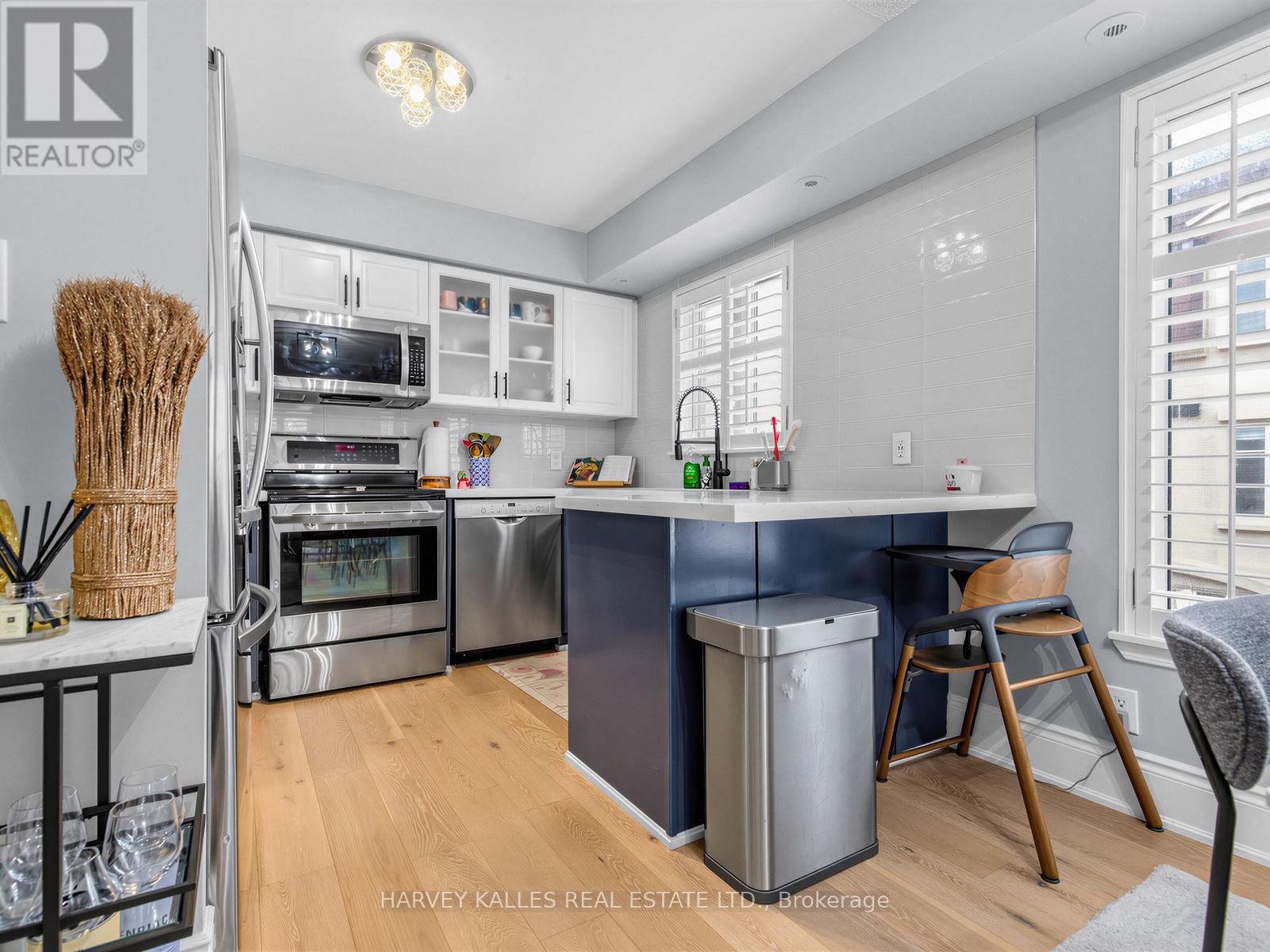 420 - 34 WESTERN BATTERY ROAD