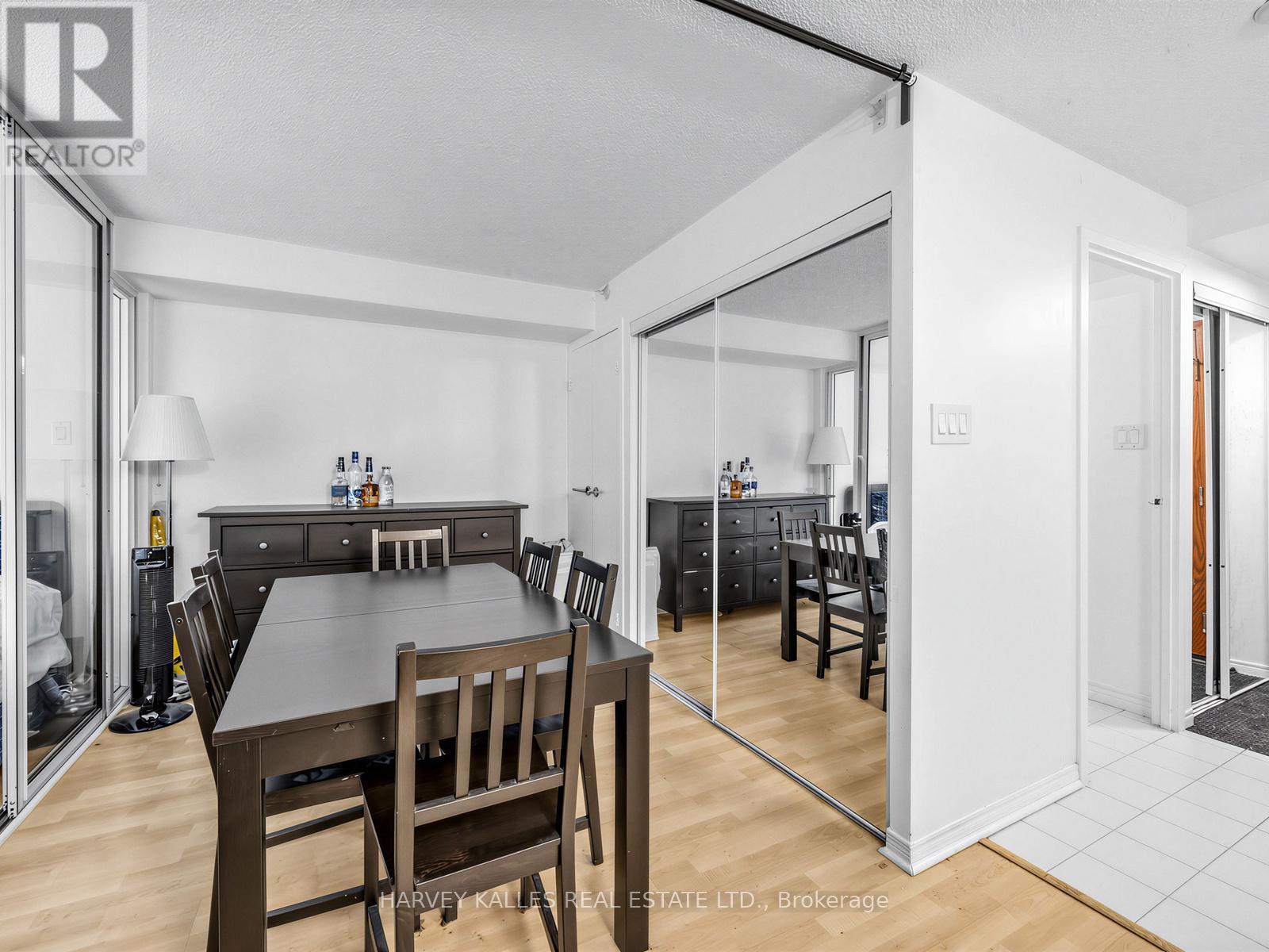 705 - 10 YONGE STREET