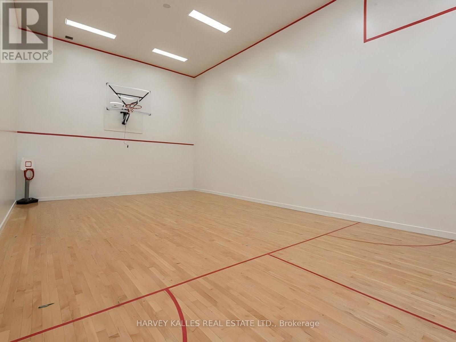 705 - 10 YONGE STREET