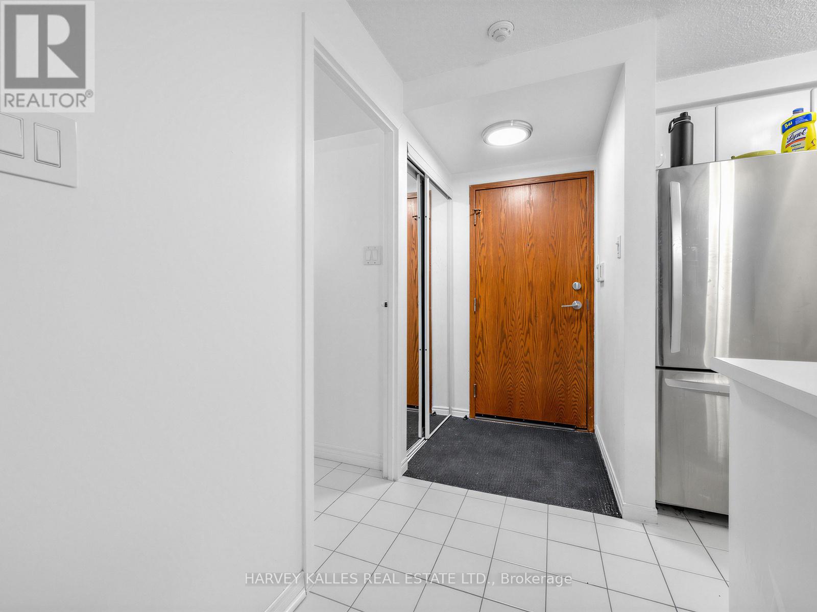 705 - 10 YONGE STREET