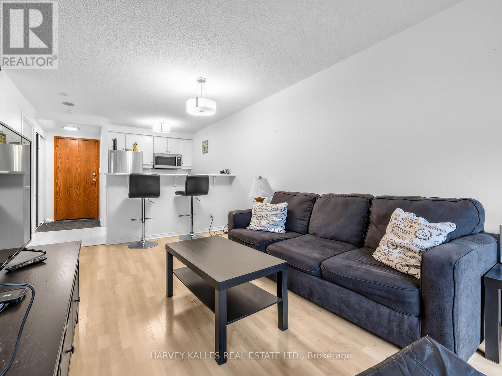 705 - 10 YONGE STREET