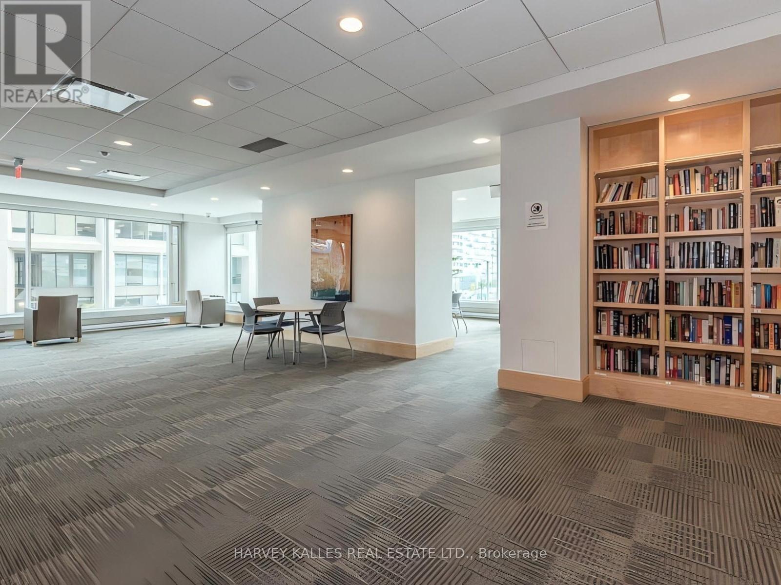 705 - 10 YONGE STREET