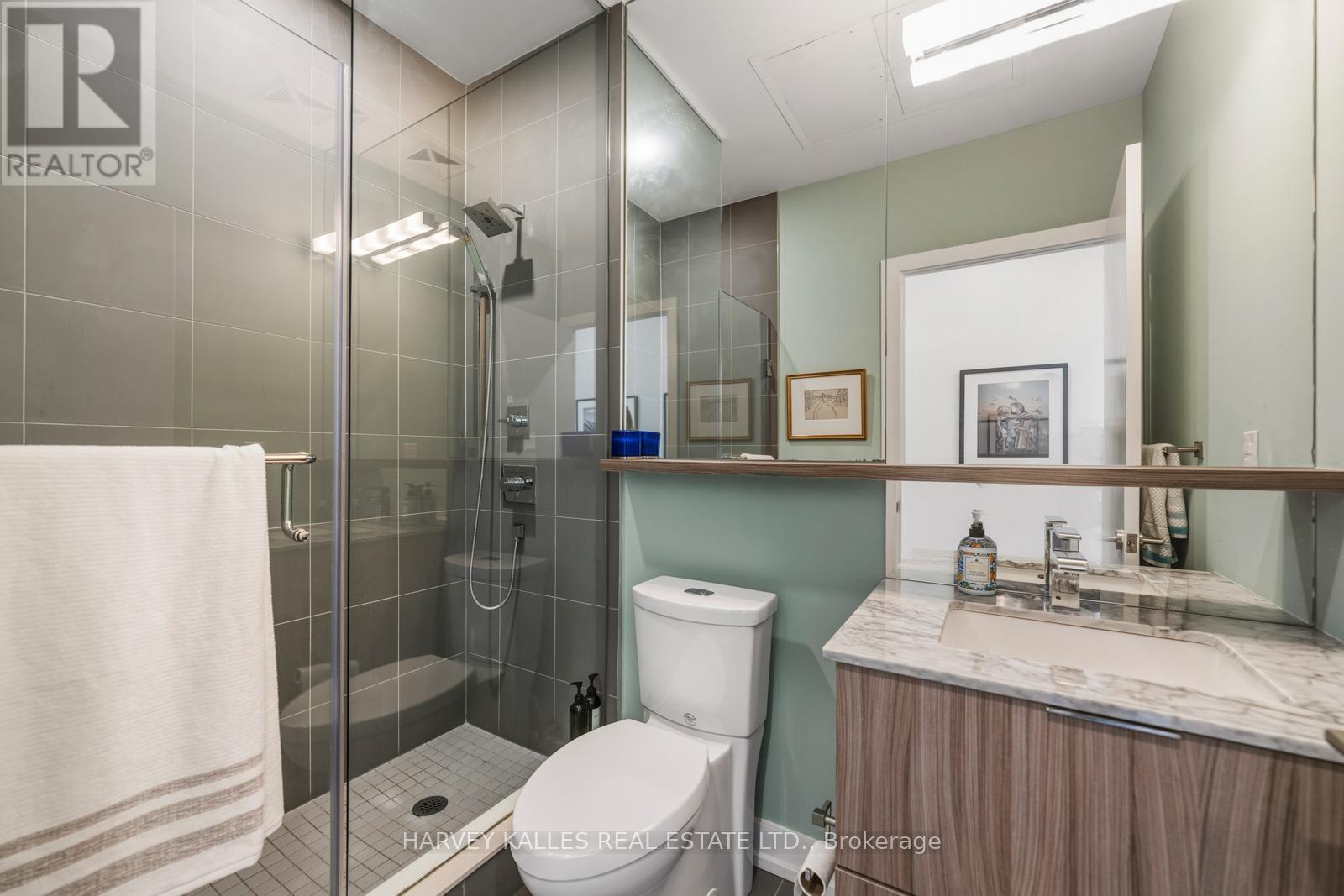 511 - 6 PARKWOOD AVENUE