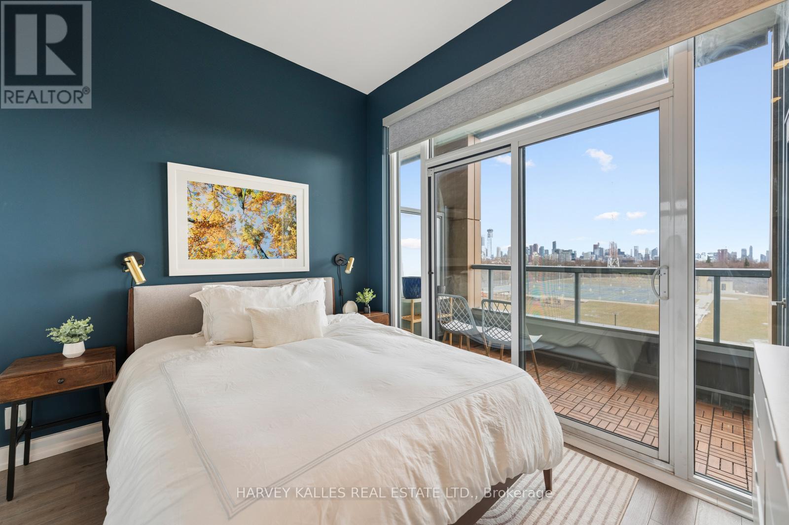 511 - 6 PARKWOOD AVENUE